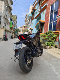 Black Bajaj Dominar 250