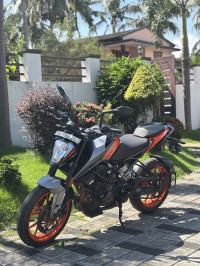 KTM Duke 200