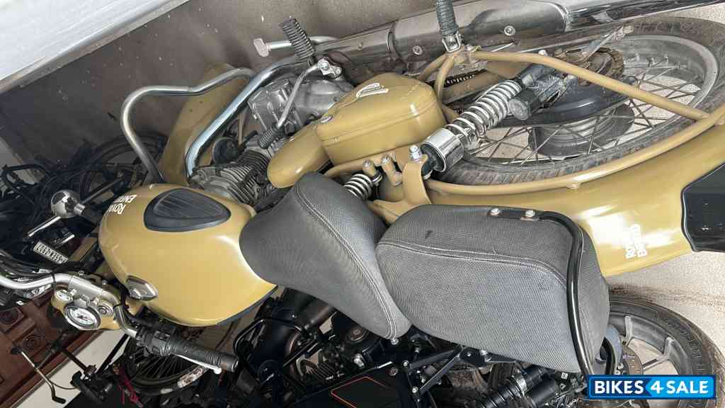 Royal Enfield Classic Desert Storm