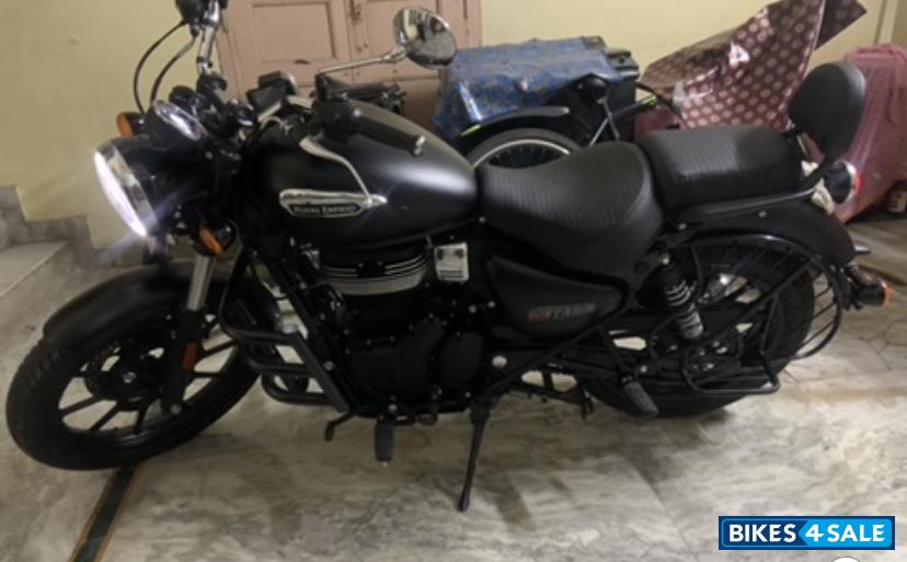 Royal Enfield Meteor 350 Stellar