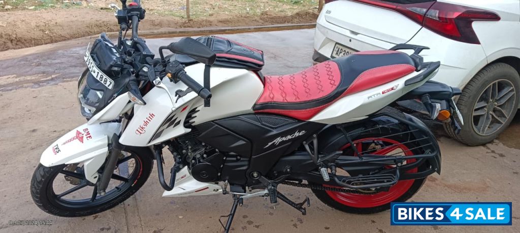 TVS Apache RTR 160 4V Special Edition