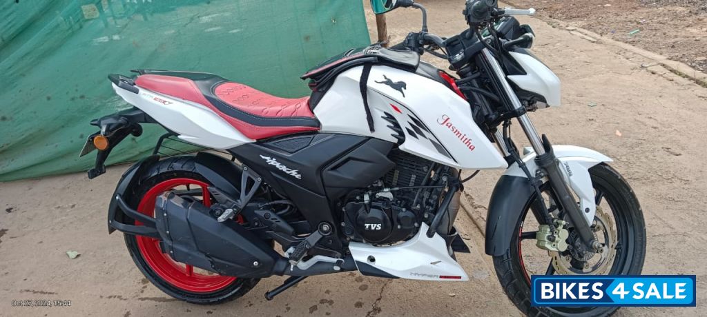 TVS Apache RTR 160 4V Special Edition