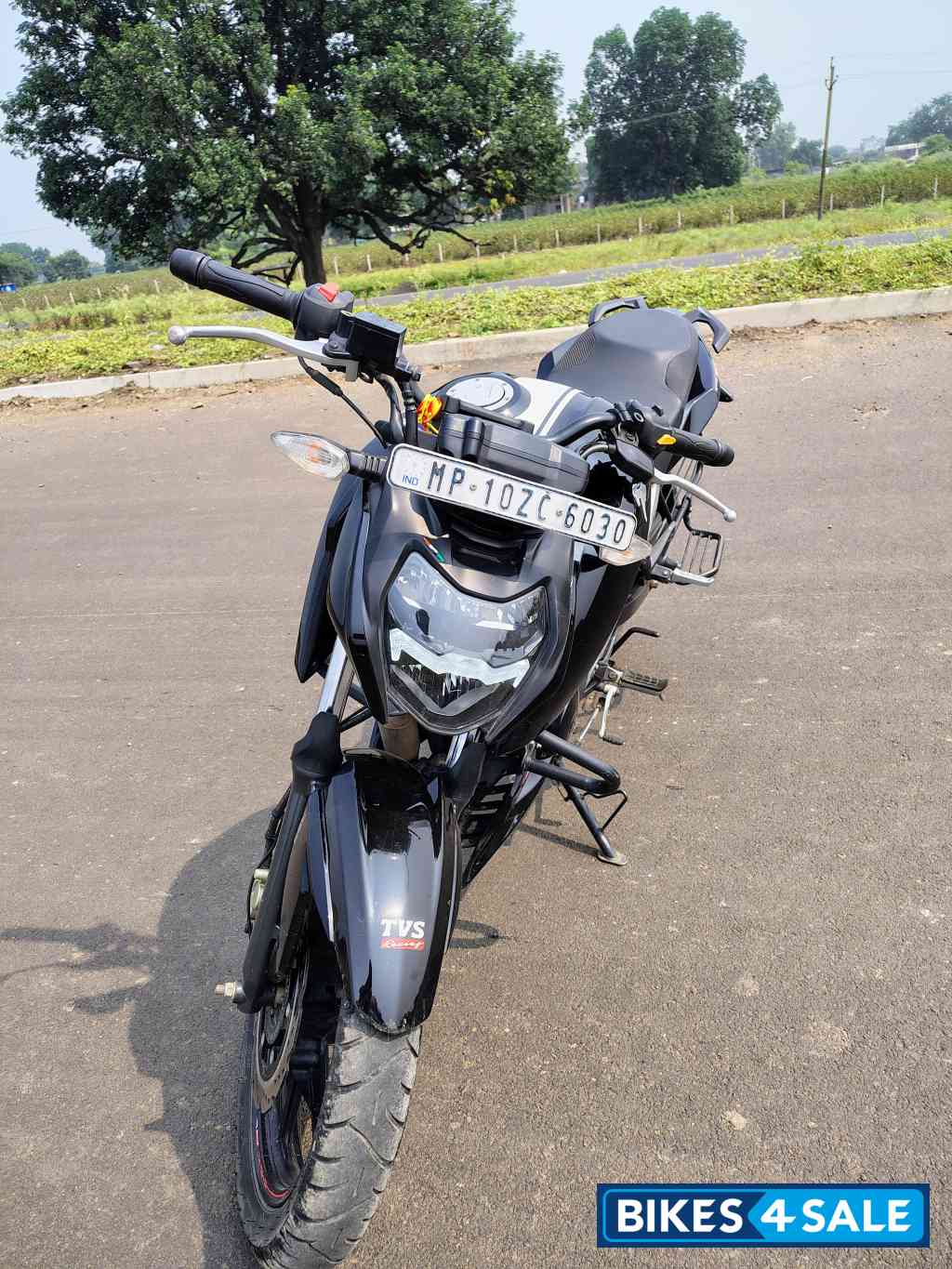 TVS Apache RTR 160 4V