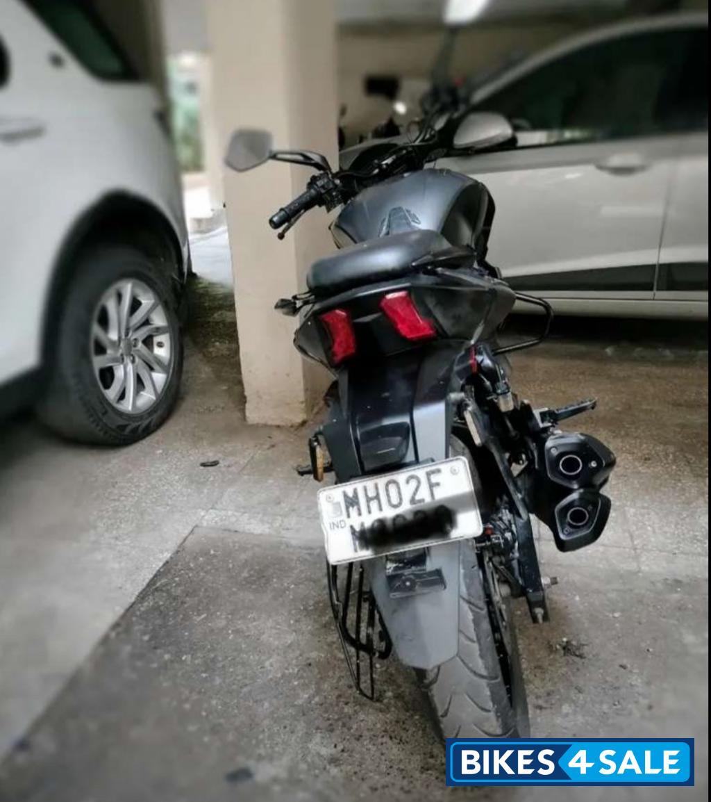 Matt Black Bajaj Dominar 250