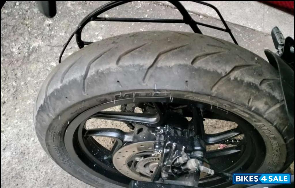 Matt Black Bajaj Dominar 250