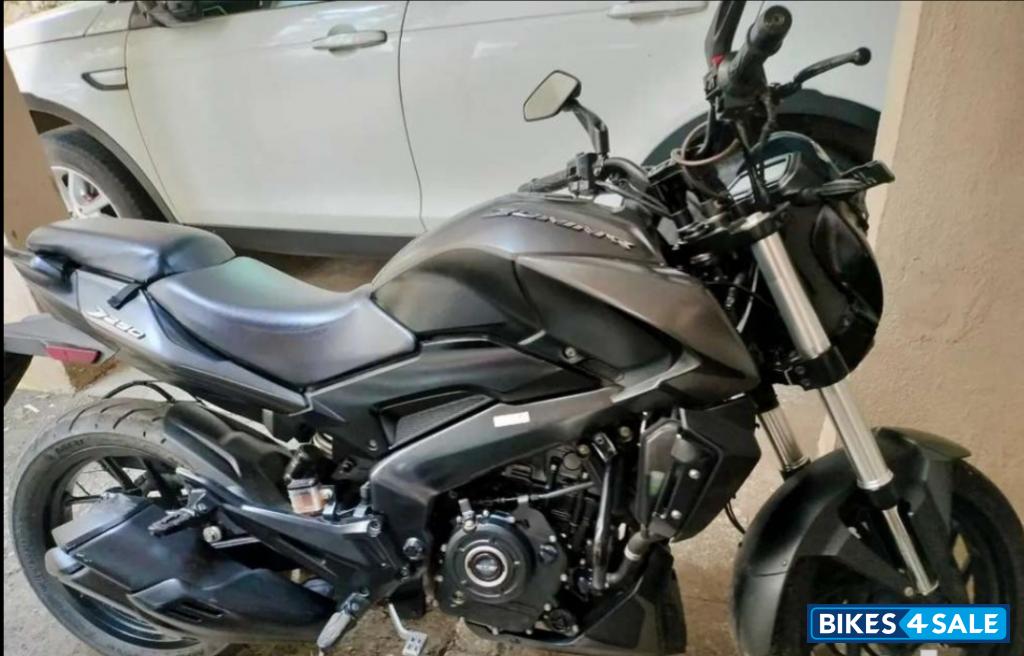 Matt Black Bajaj Dominar 250