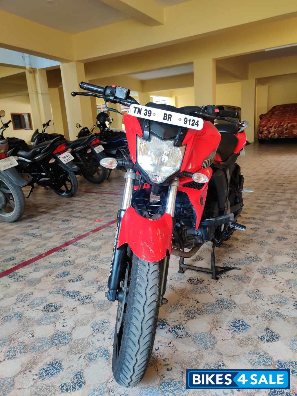 Red Yamaha FZ FI V2 Red Yamaha FZ FI V2