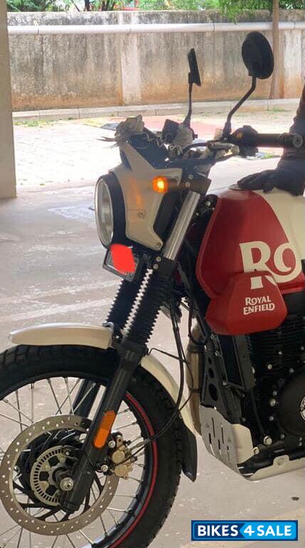 White Flame Royal Enfield Scram 411 White Flame Royal Enfield Scram 411