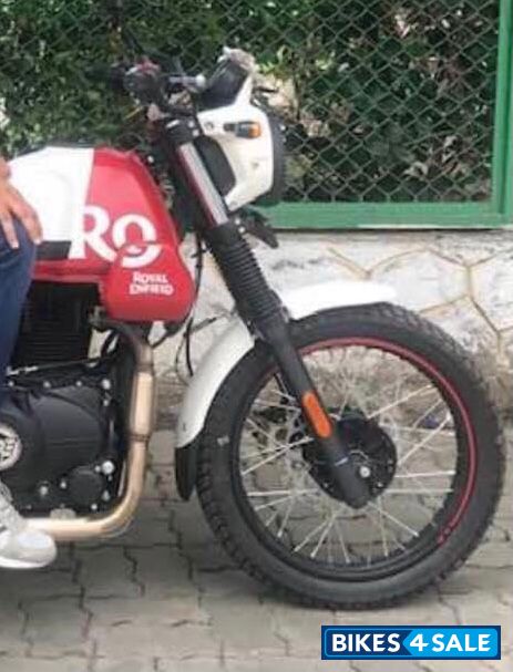 White Flame Royal Enfield Scram 411 White Flame Royal Enfield Scram 411