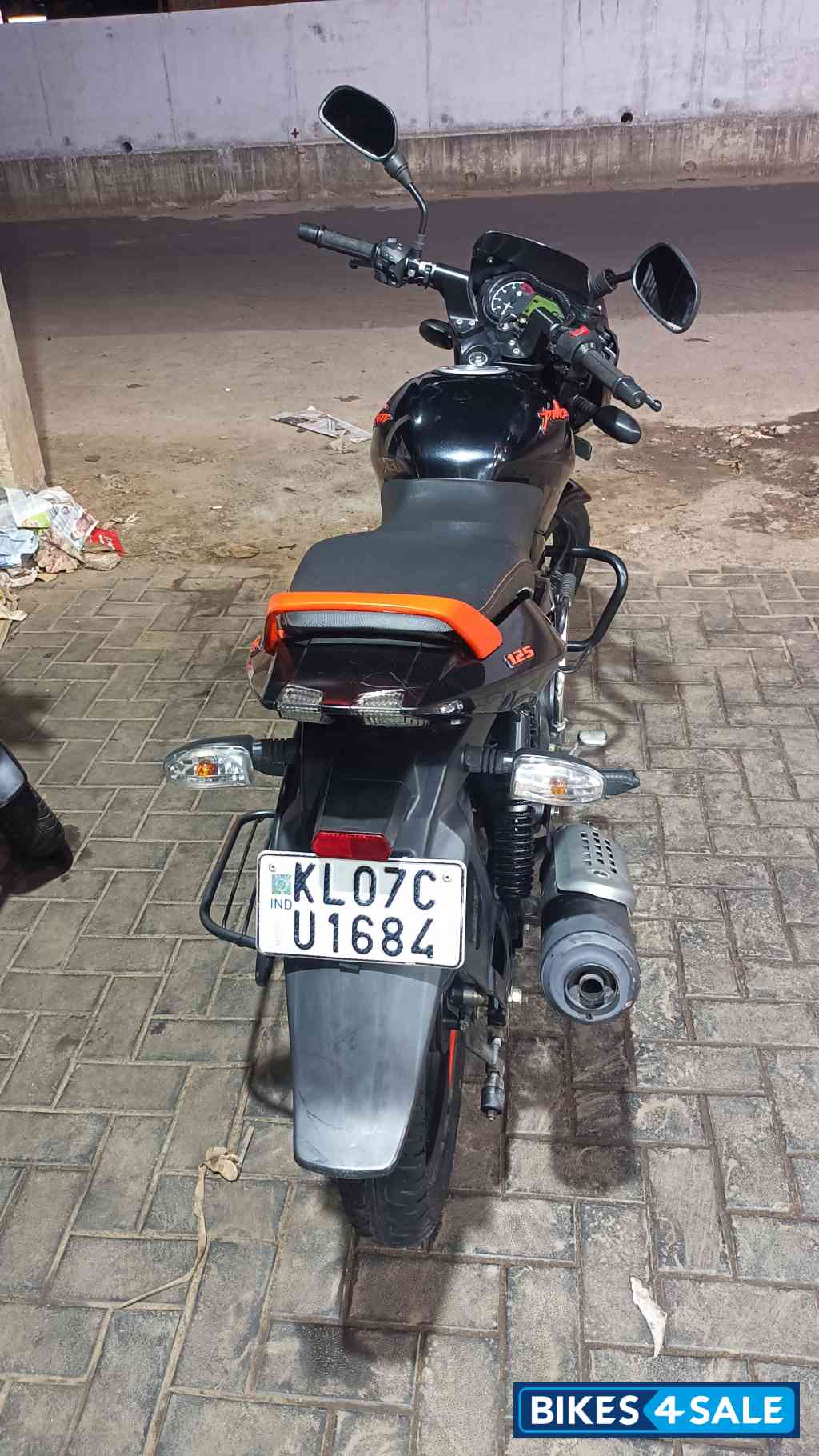 Ebony Black Bajaj Pulsar 125