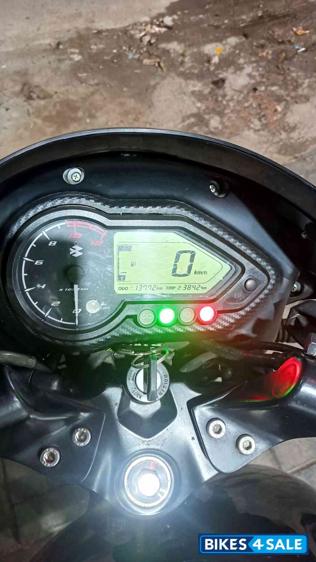 Ebony Black Bajaj Pulsar 125