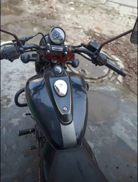 Black Bajaj Avenger Street 220