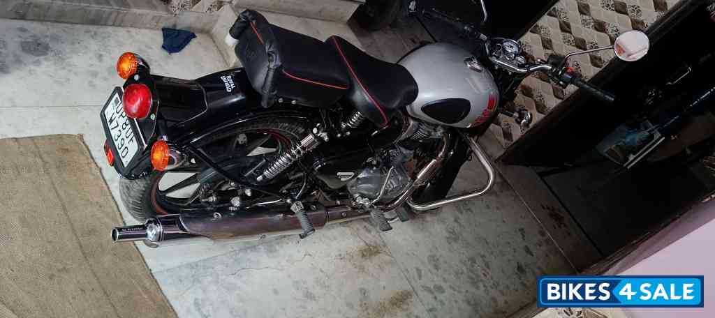 Silver Royal Enfield Classic 350 Dual Channel BS6