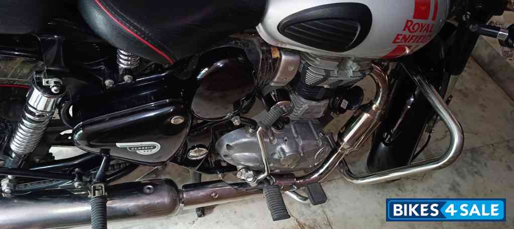 Silver Royal Enfield Classic 350 Dual Channel BS6