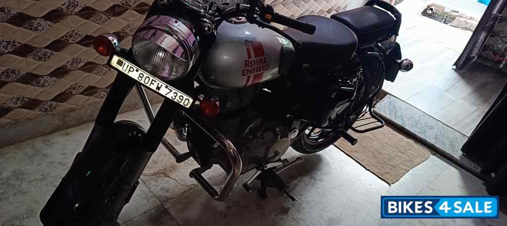 Silver Royal Enfield Classic 350 Dual Channel BS6