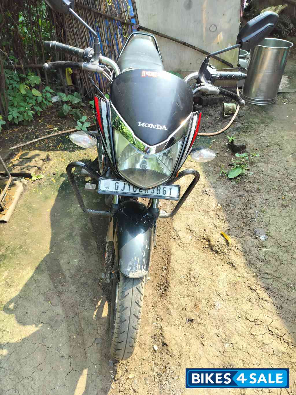 Blak.lal Honda CB Shine