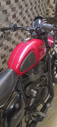 Inferno Red Yezdi Roadster Dual Tone