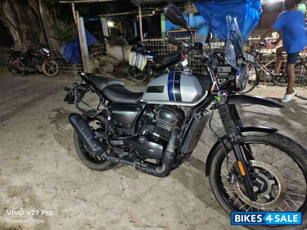 Yezdi Adventure Matte