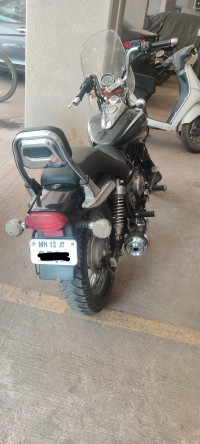 Black Bajaj Avenger Cruise 220