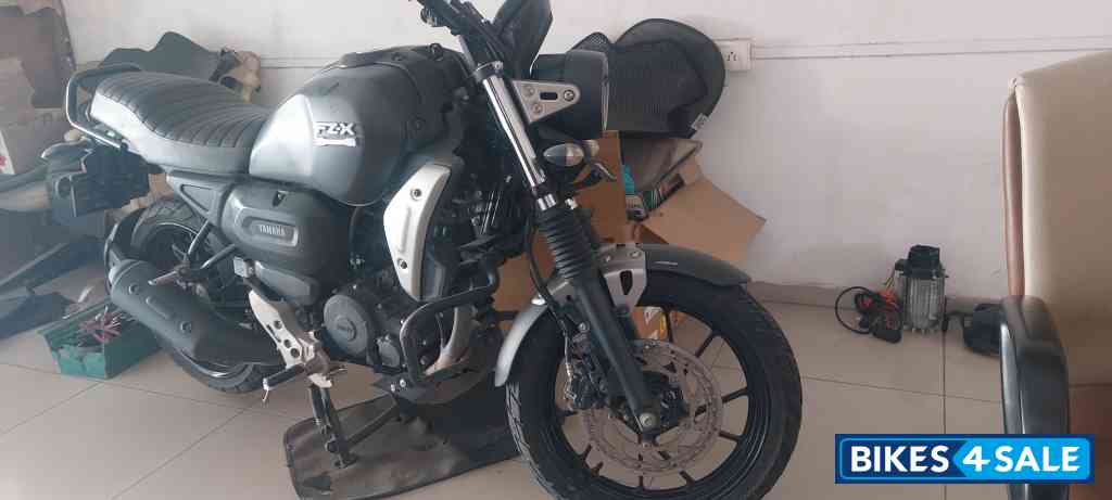 Black Yamaha FZ-X