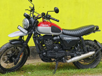 Yezdi Scrambler Dual Tone