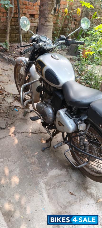 Silver Royal Enfield Classic 350
