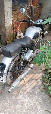 Silver Royal Enfield Classic 350