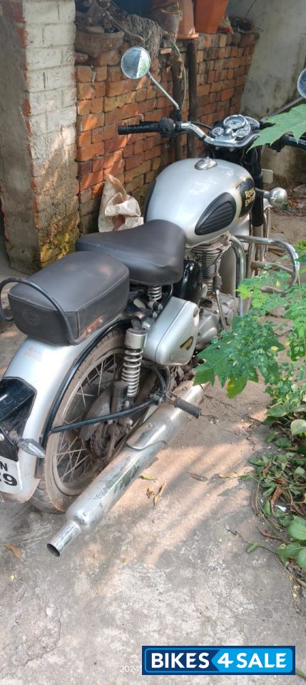 Silver Royal Enfield Classic 350