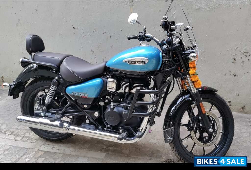 Royal Enfield Meteor 350 Supernova