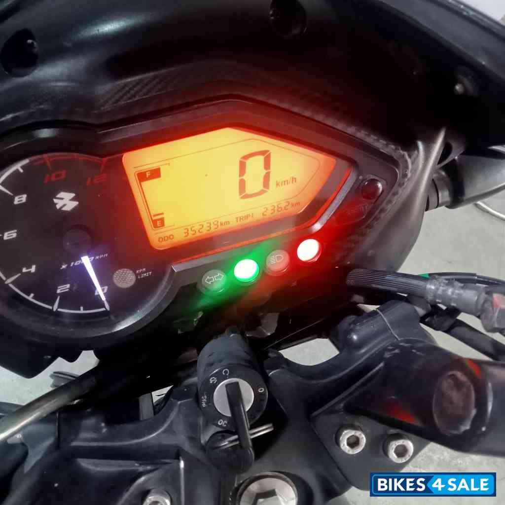 Black Bajaj Pulsar 150 DTSi