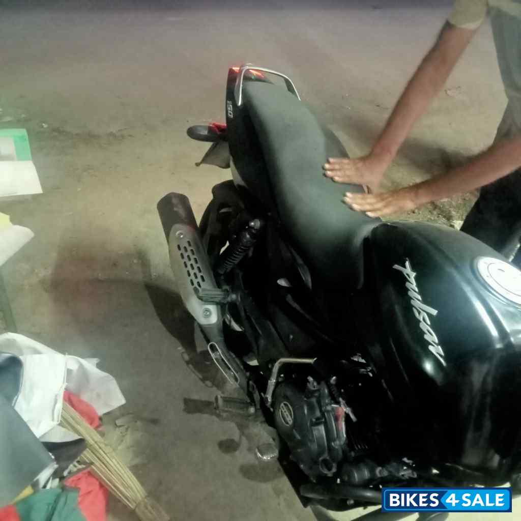 Black Bajaj Pulsar 150 DTSi