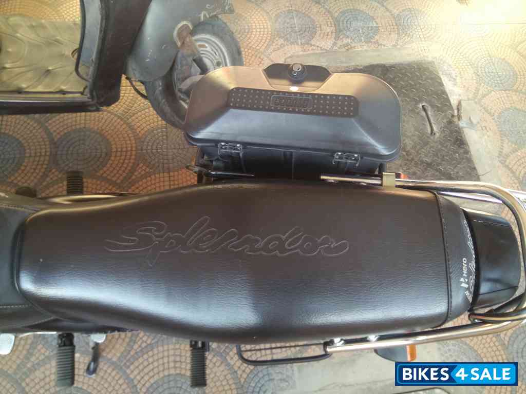 Black And Accent Hero Splendor Plus Black and Accent