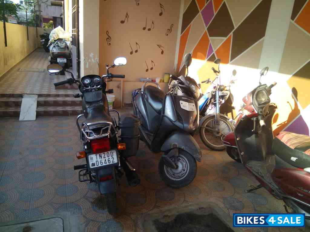 Black And Accent Hero Splendor Plus Black and Accent