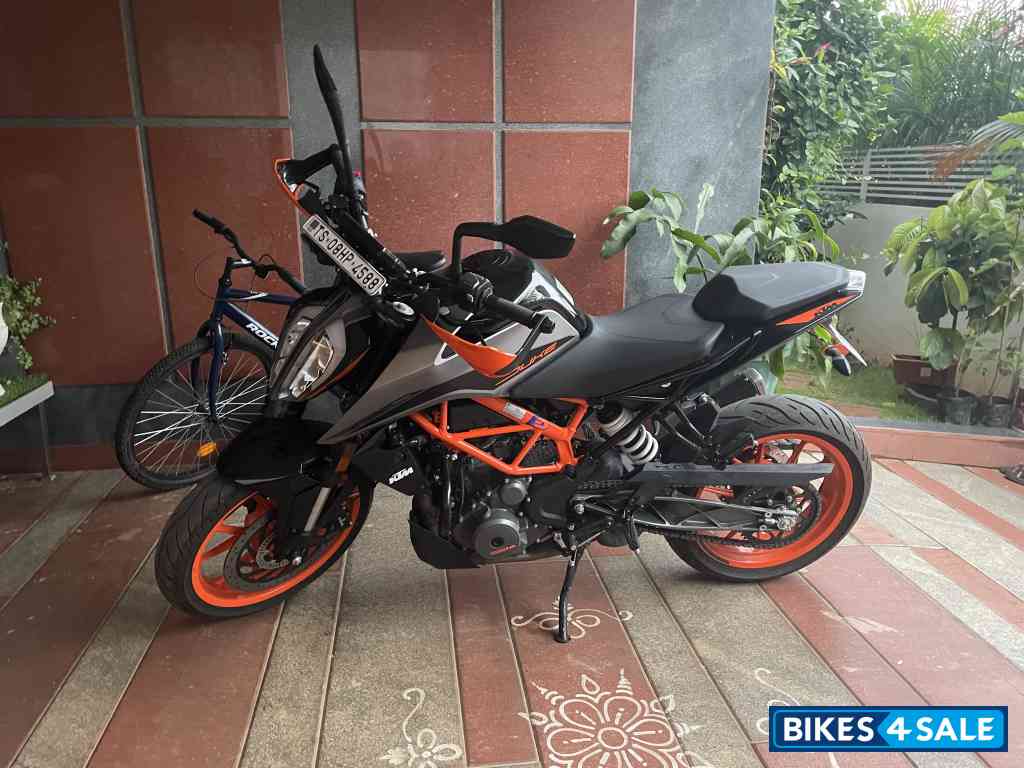 KTM Duke 390 BS6