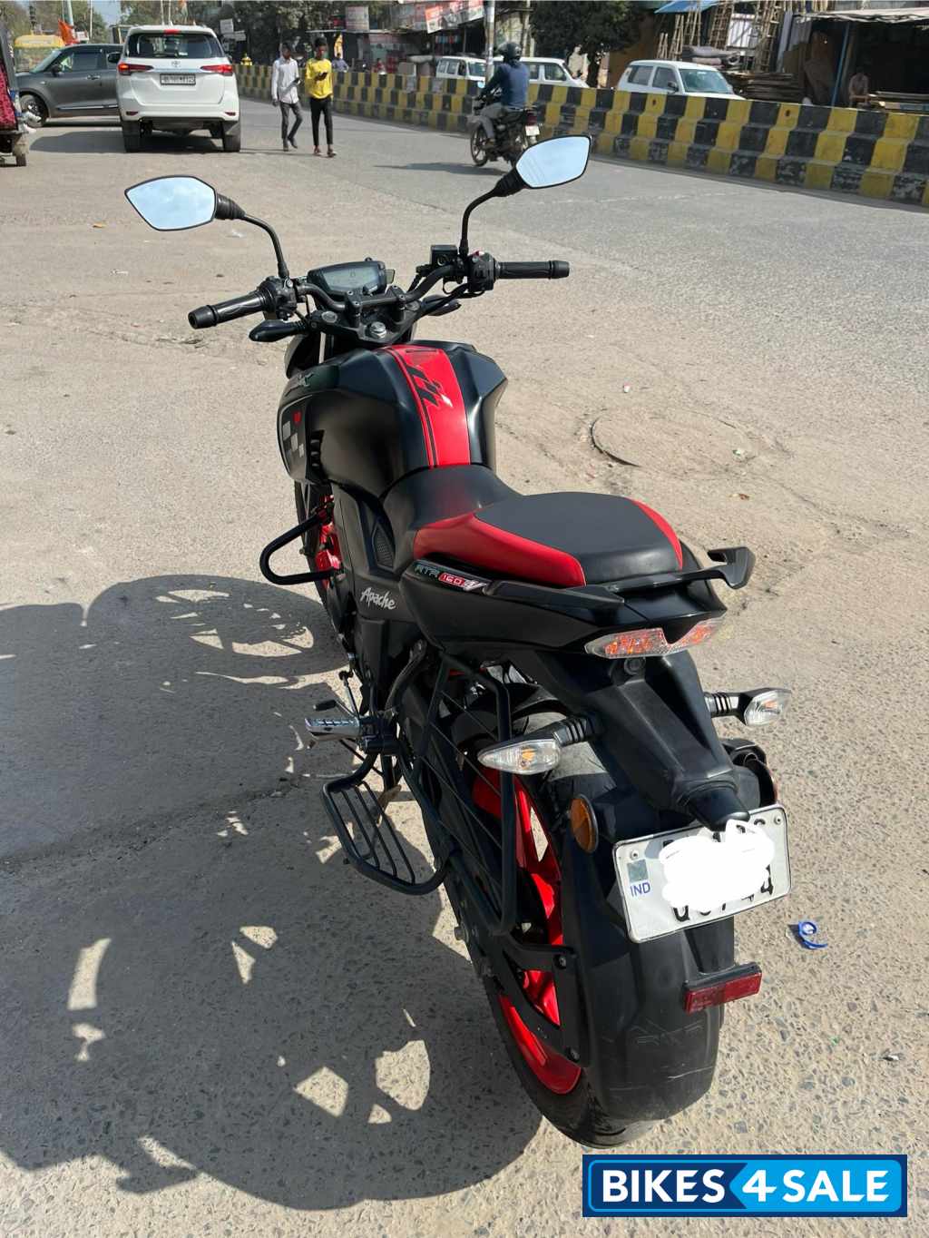 Matte Black TVS Apache RTR 160 4V Special Edition