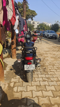 Bajaj Avenger Street 220