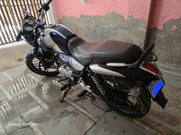 Bajaj V15