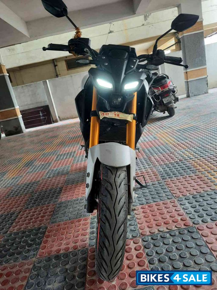 White Orange Yamaha MT-15 Ver 2.0