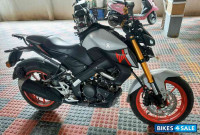White Orange Yamaha MT-15 Ver 2.0