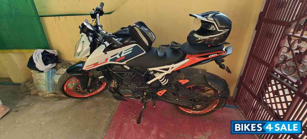 KTM Duke 125
