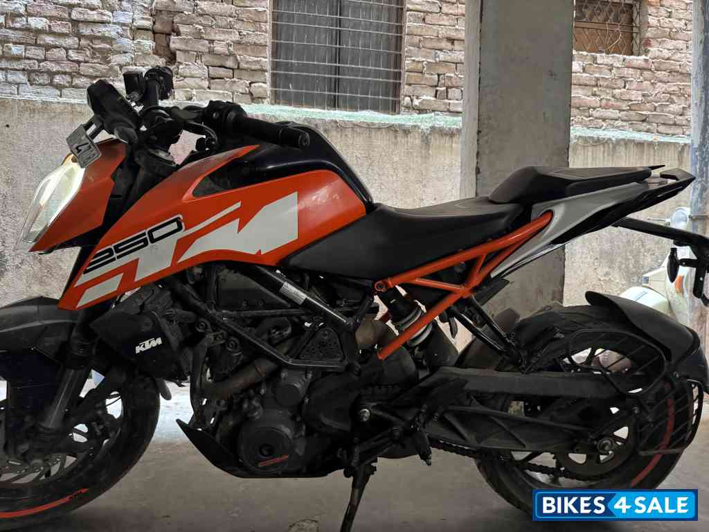 KTM Duke 250