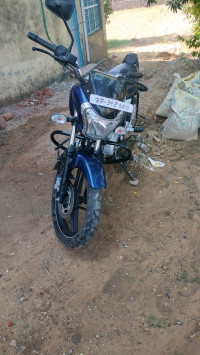 Bajaj V15