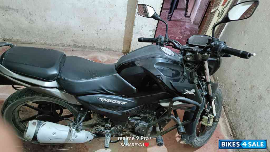 Black TVS Raider SX