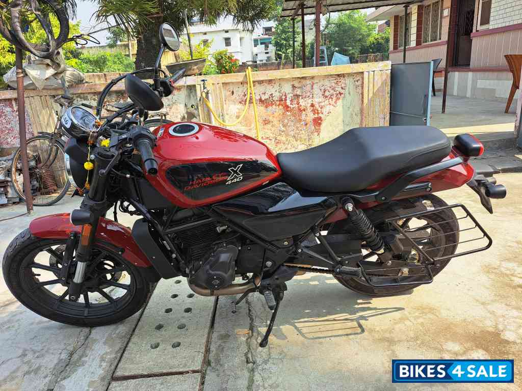 Red & Black Harley Davidson X440 Vivid