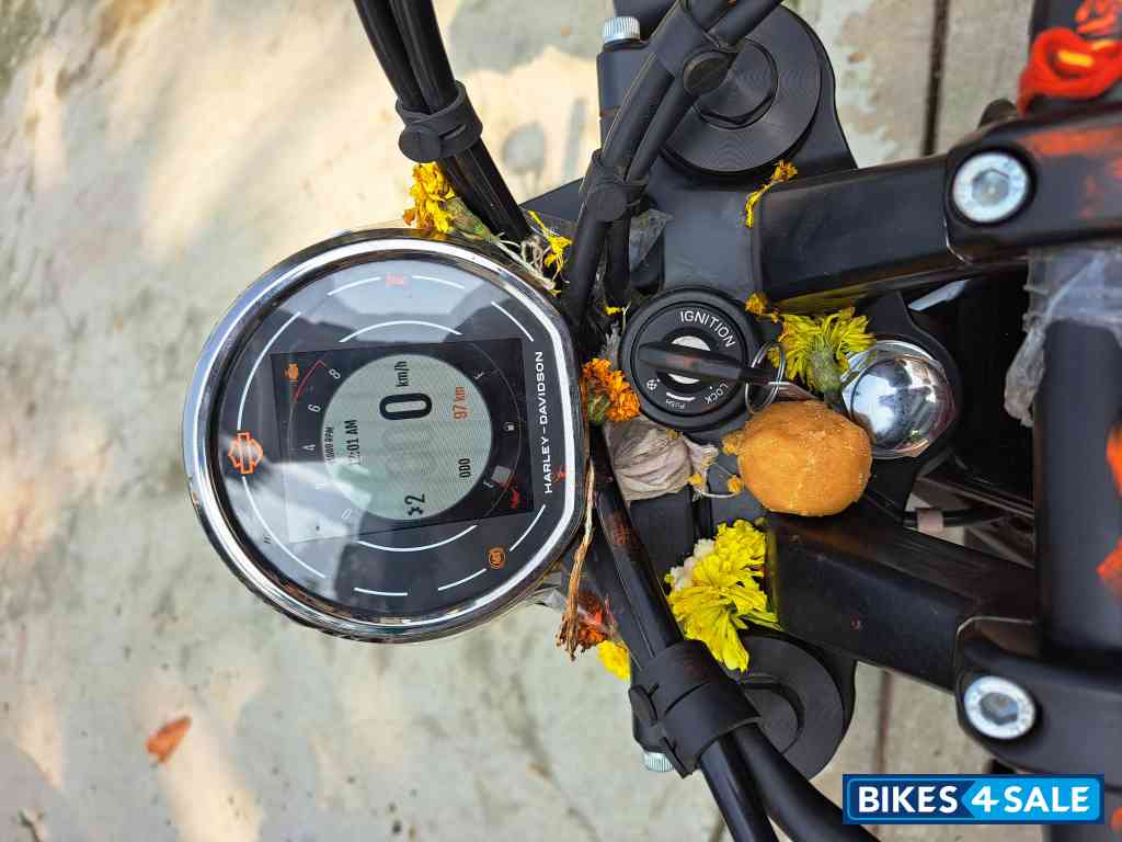 Red & Black Harley Davidson X440 Vivid