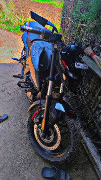 Black Bajaj Pulsar N160