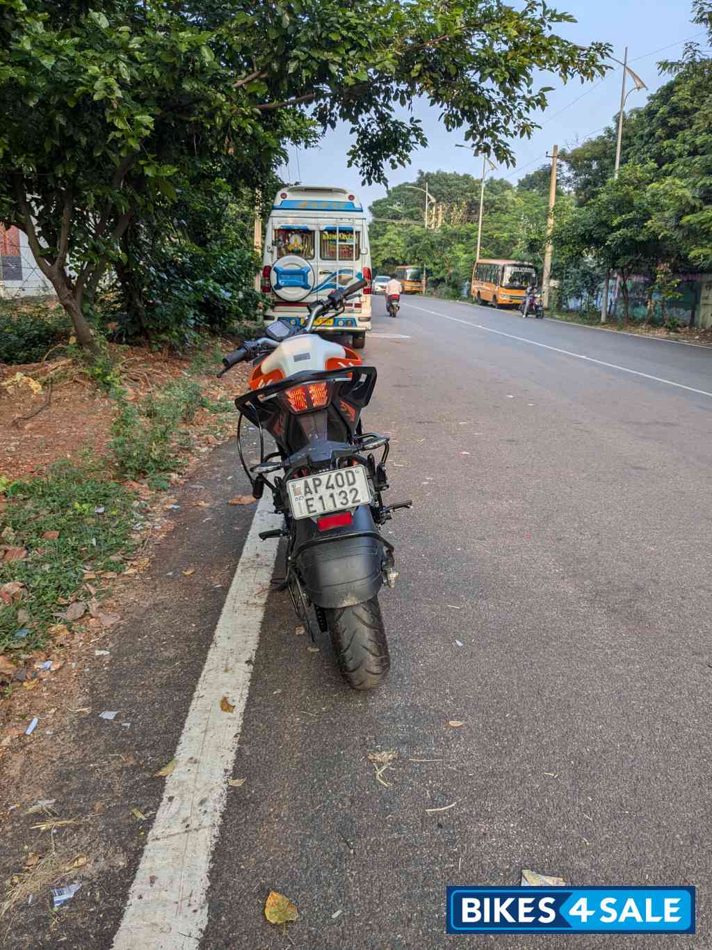 Electronic Orange KTM Duke 125 2024 Electronic Orange KTM Duke 125 2024