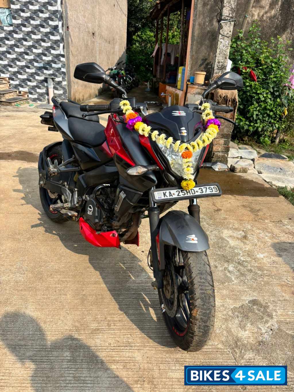 Bajaj Pulsar 200 NS