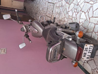 Grey Bajaj Avenger Cruise 220