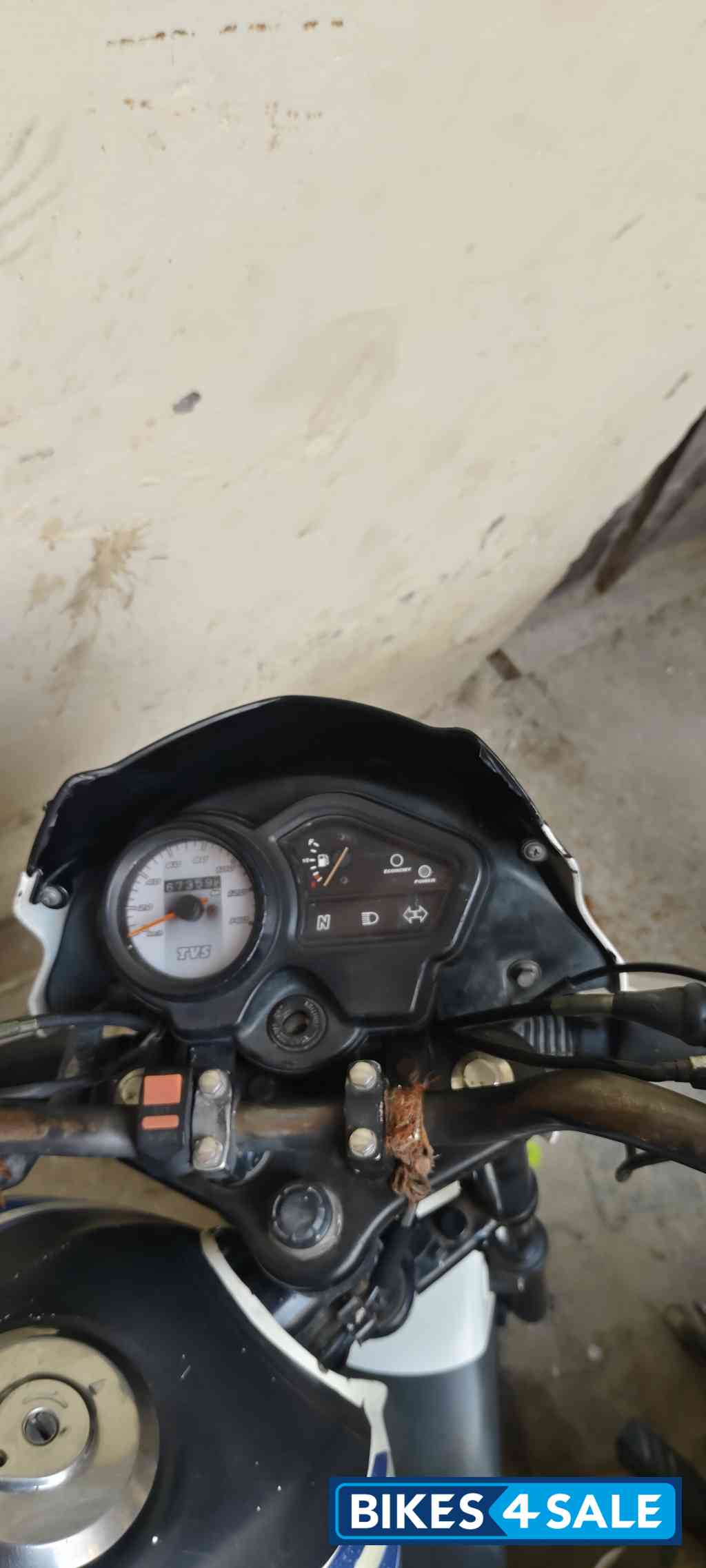 White TVS Sport White TVS Sport